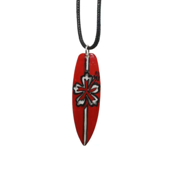 pendentif rouge avec fleur