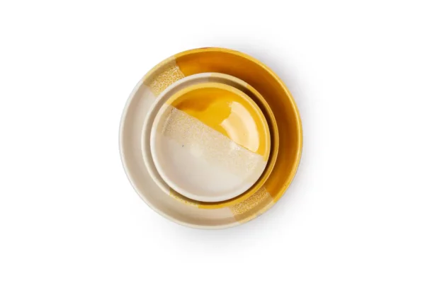 Lot de 3 assiettes creuses artisanales en céramique – Jaune safran & crème – Fait main au Maroc – Image 4