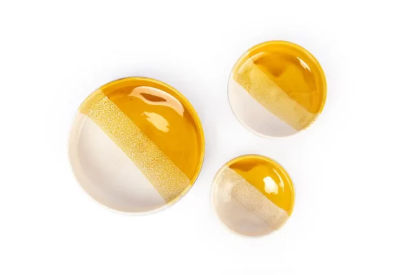 assiettes jaunes